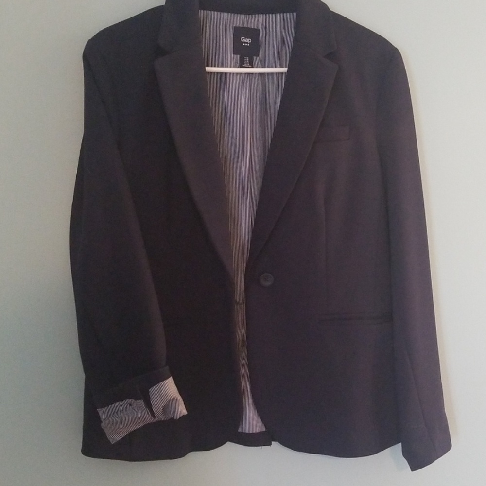 Blazer - Picture 3 of 3